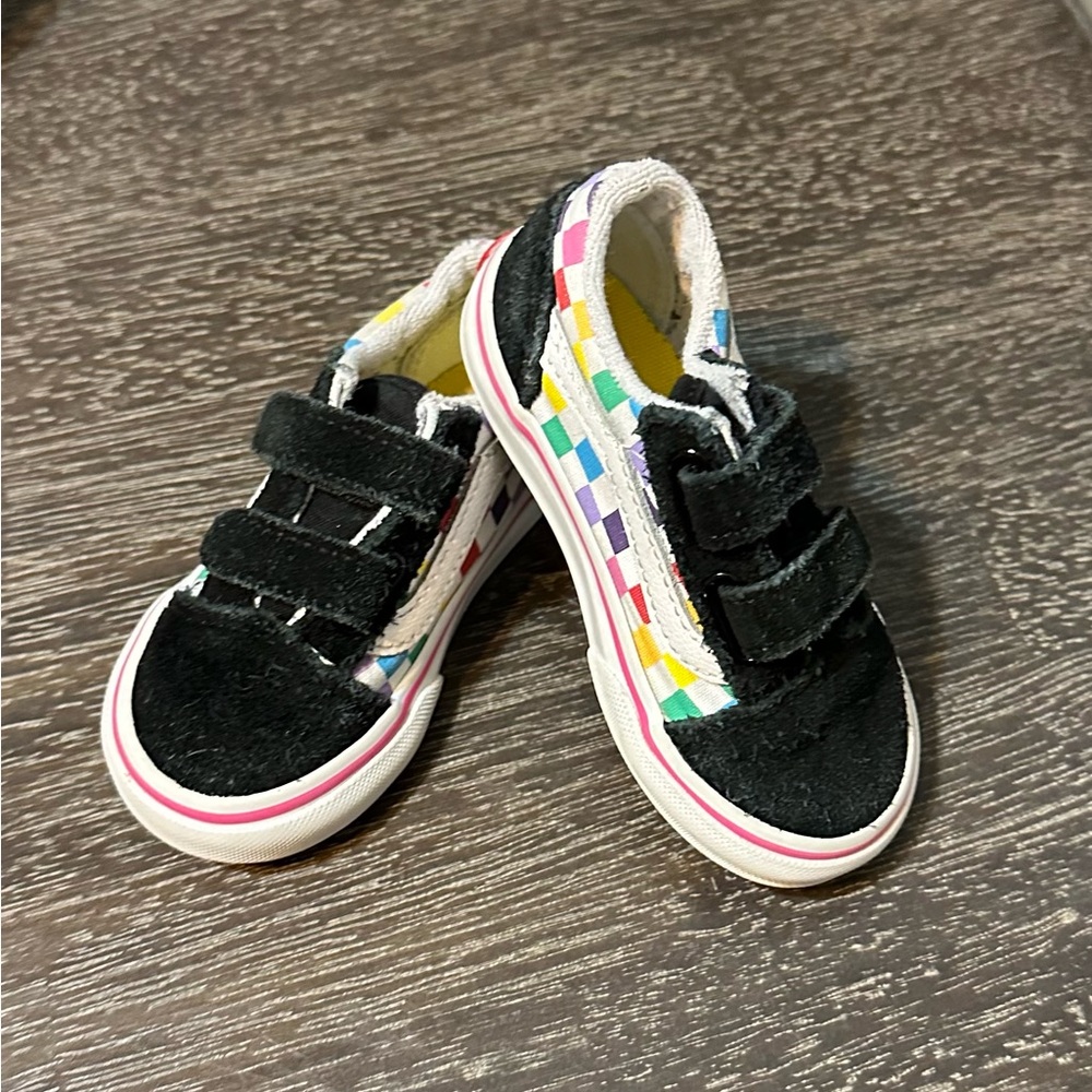 Old Skool Toddler Size 6 Black Suede
Multicolor Checkerboard Shoes